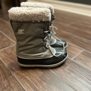 Sorel Black and Gray Winter Boots
